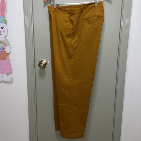 Amazon Essentials Men Chino Pants Size 40W X 28L EUC